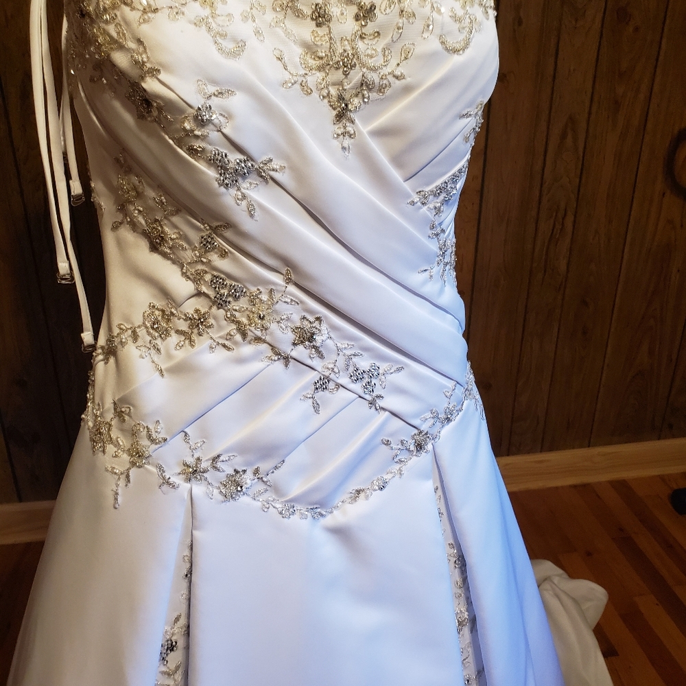 Wedding dress